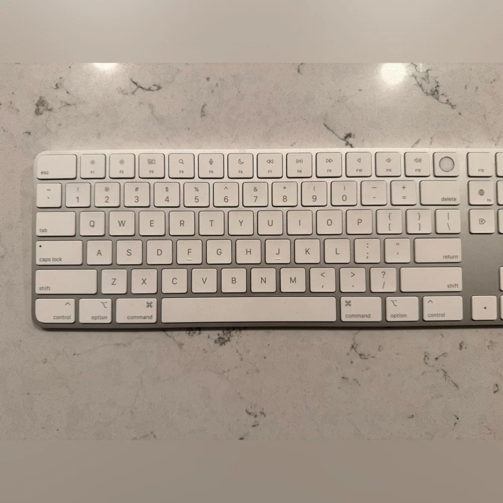 Apple Wireless Keyboard - White